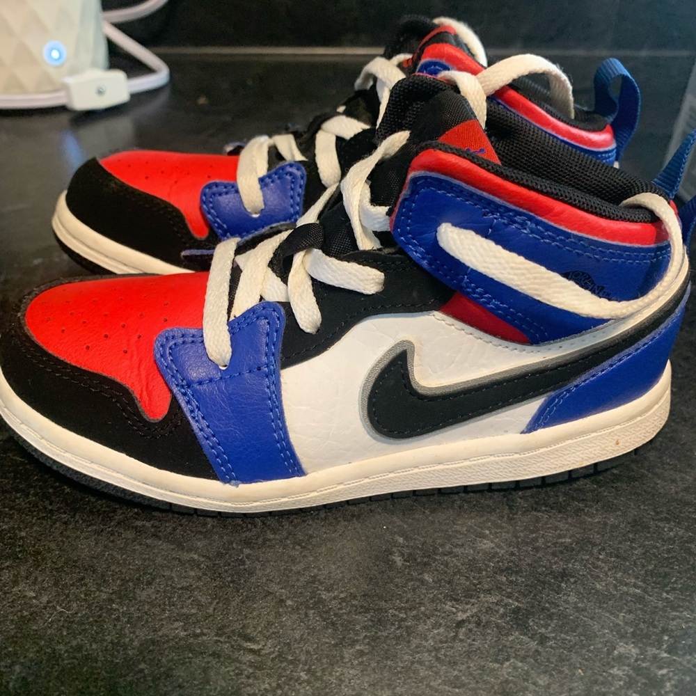 Boy’s Jordan’s